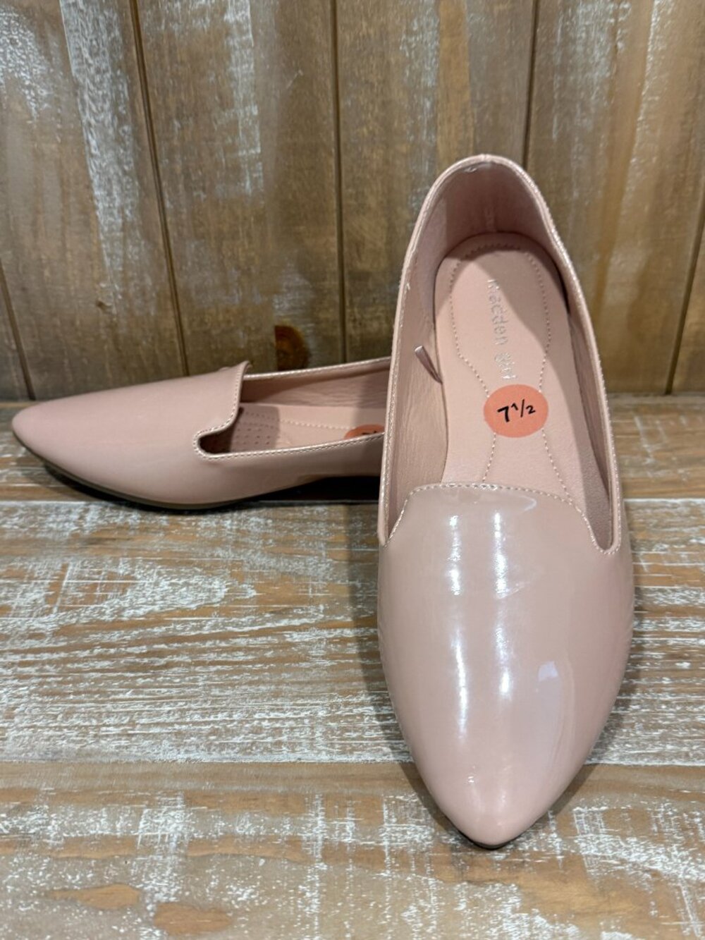 Madden Girl Slip On Loafers Women's 7.5 Pointy Toe Shiny Cottagecore New